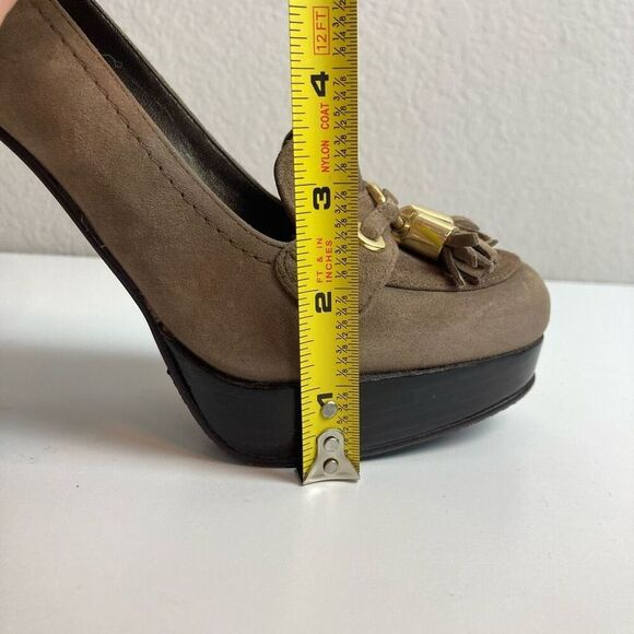 Stuart Weitzman Brown Taupe Suede Pumps Tassup Platform Heels with Tassel sz 5.5 - Picture 5 of 8